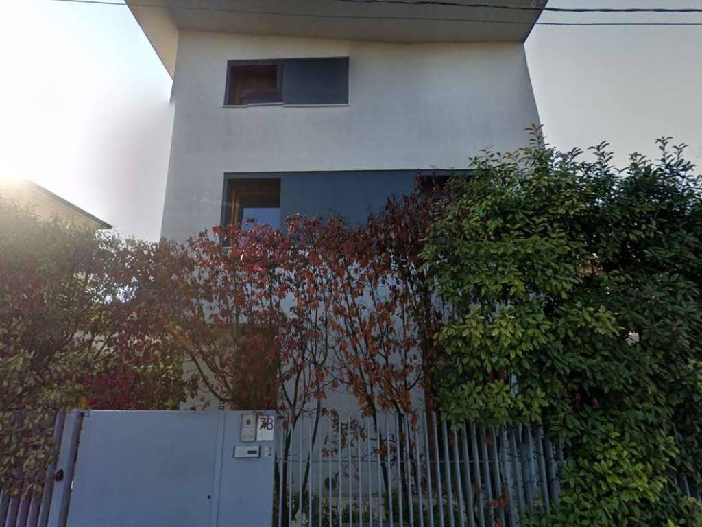 casa indipendente in vendita a Padova in zona Arcella