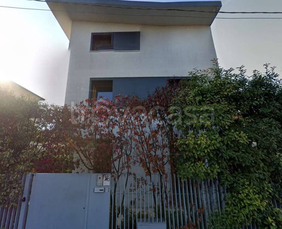 casa indipendente in vendita a Padova in zona Arcella
