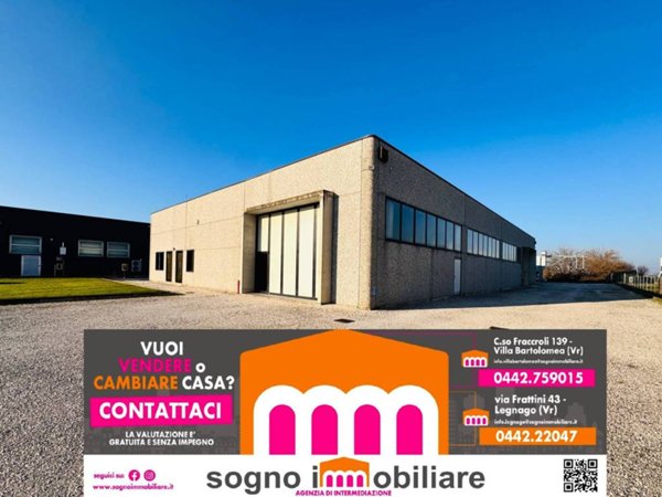 locale commerciale in vendita a Padova in zona Forcellini / Terranegra