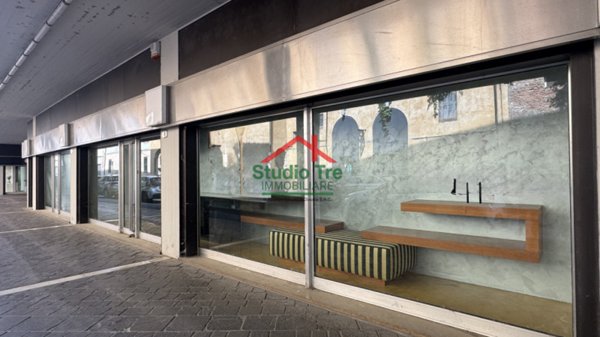 negozio in vendita a Padova in zona Centro Storico