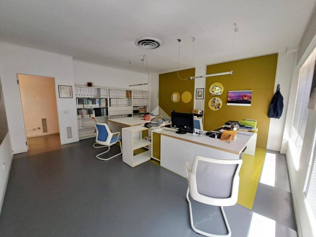 ufficio in vendita a Padova in zona Stanga