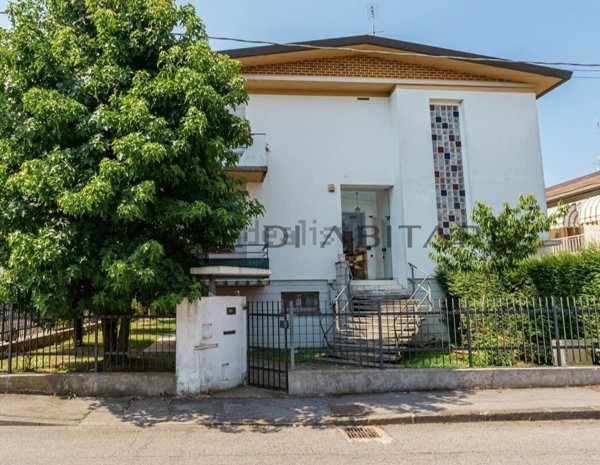 casa indipendente in vendita a Padova in zona Brentelle