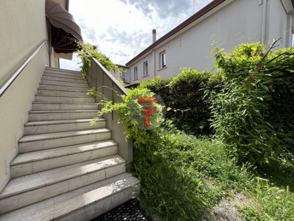 casa indipendente in vendita a Padova in zona Arcella