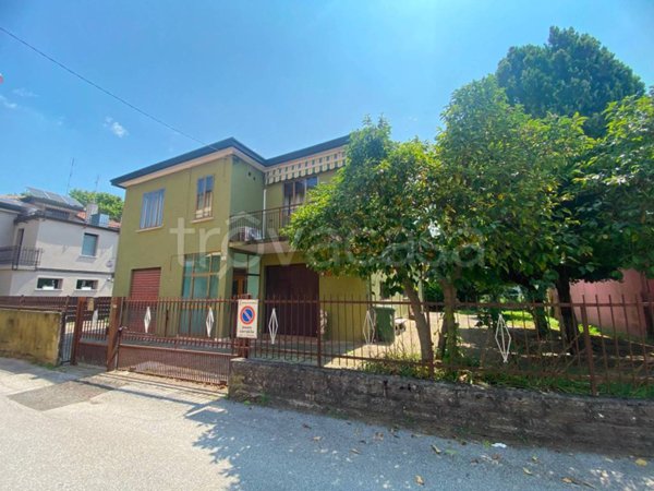 casa indipendente in vendita a Padova in zona Forcellini / Terranegra