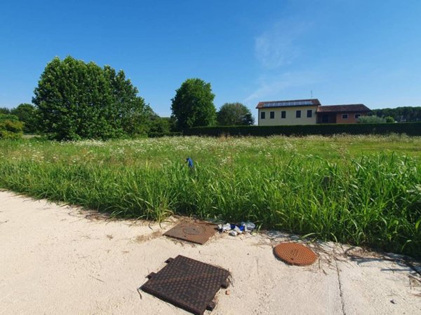 terreno edificabile in vendita a Padova in zona Brentelle