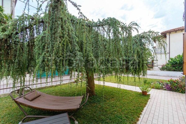 casa indipendente in vendita a Padova in zona Sant'Osvaldo / Santa Rita