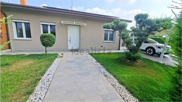 casa indipendente in vendita a Padova