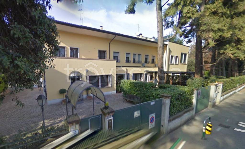 casa indipendente in vendita a Padova in zona Sacra Famiglia