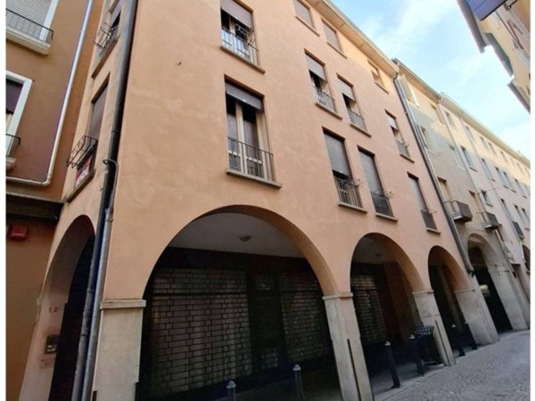 appartamento in vendita a Padova in zona Centro Storico