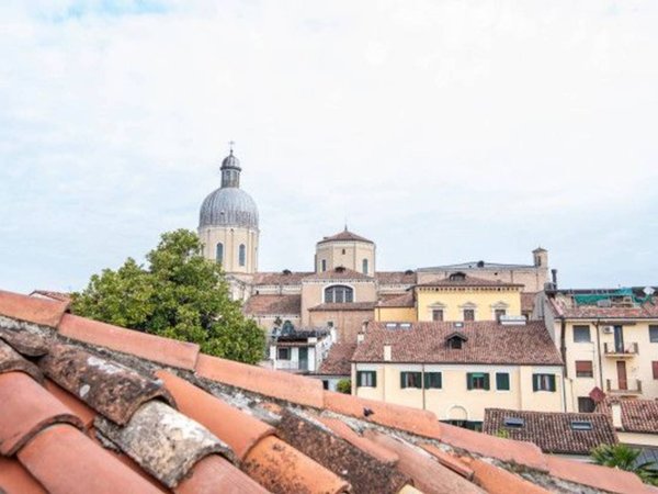 appartamento in vendita a Padova in zona Centro Storico