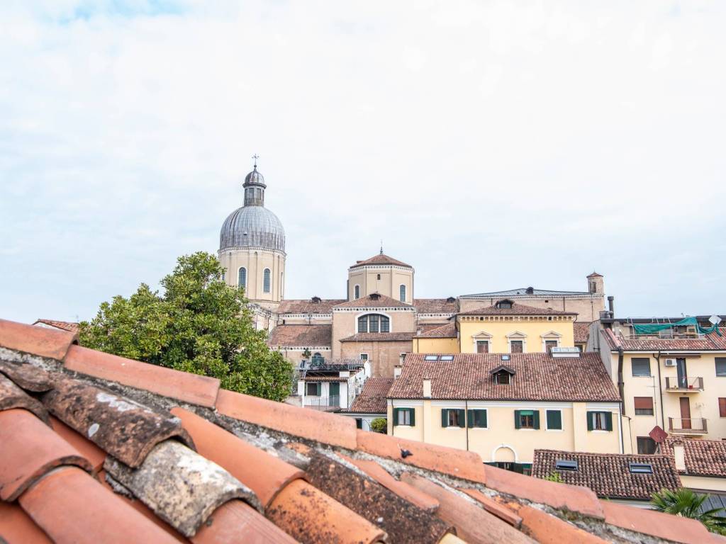 appartamento in vendita a Padova in zona Centro Storico