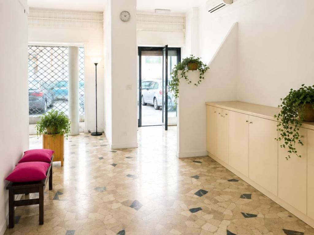 negozio in vendita a Padova in zona Savonarola