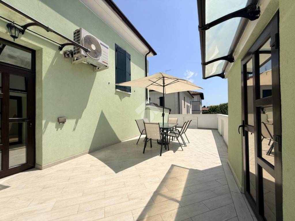 casa indipendente in vendita a Padova in zona Madonna Pellegrina