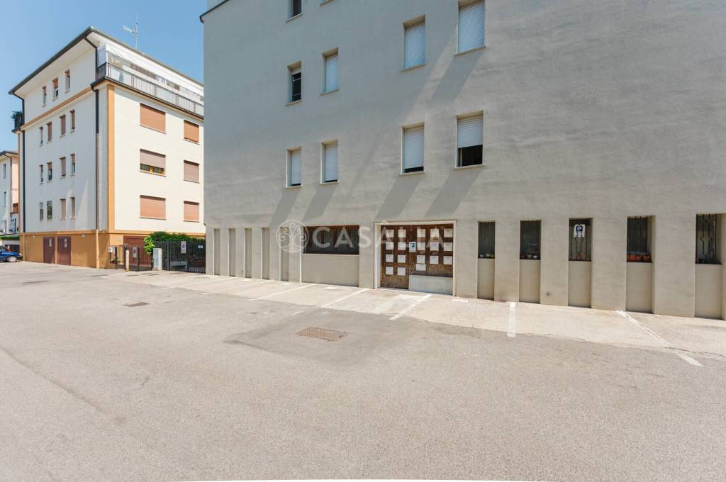 ufficio in vendita a Padova in zona Arcella