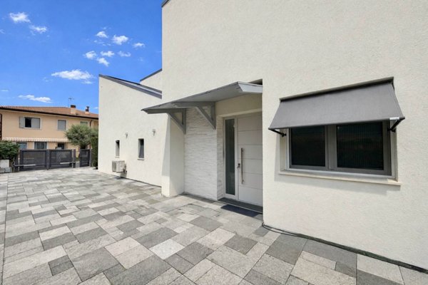 casa indipendente in vendita a Padova in zona Brentelle