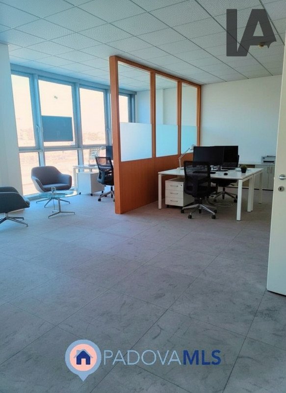 ufficio in vendita a Padova in zona Stanga