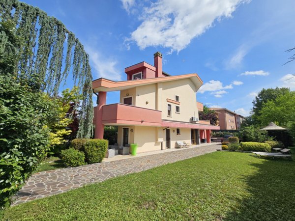 casa indipendente in vendita a Padova in zona Guizza