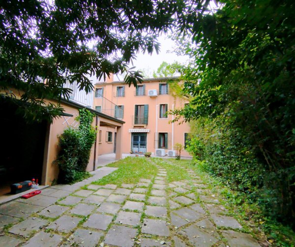 casa indipendente in vendita a Padova in zona Centro Storico