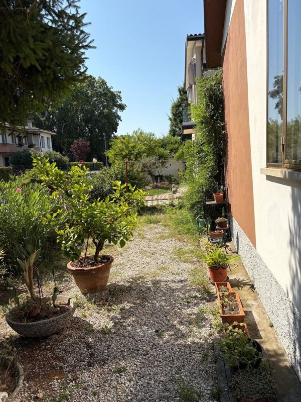 casa indipendente in vendita a Padova in zona Guizza