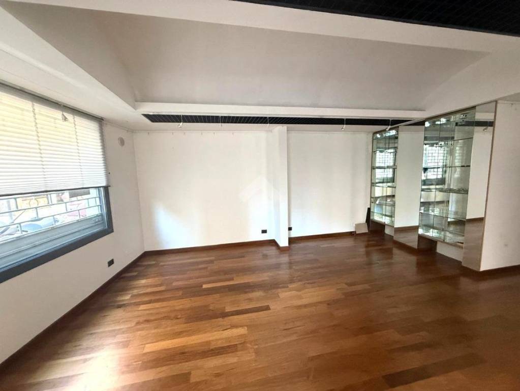 negozio in vendita a Padova in zona Centro Storico