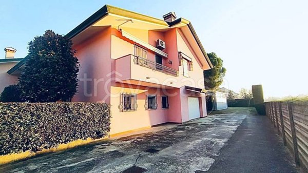 casa indipendente in vendita a Padova in zona Mandria