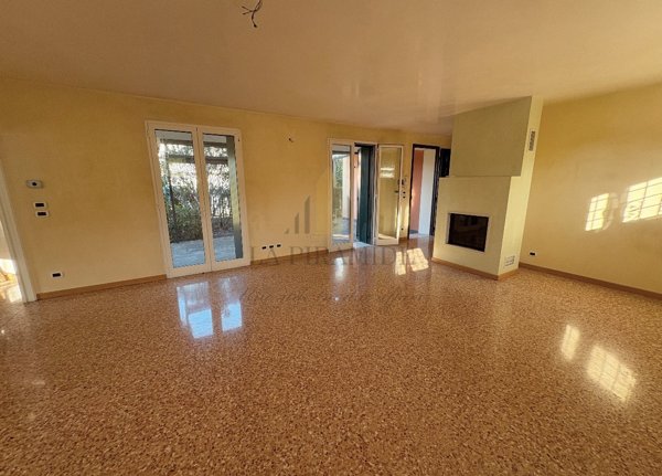 casa indipendente in vendita a Padova in zona San Carlo