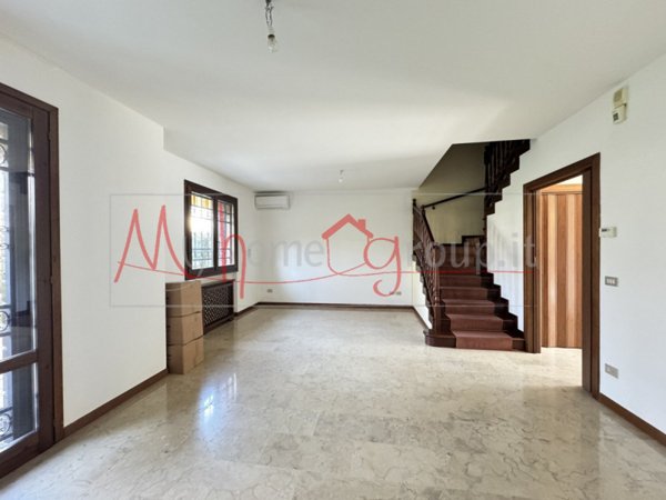casa indipendente in vendita a Padova in zona Mandria