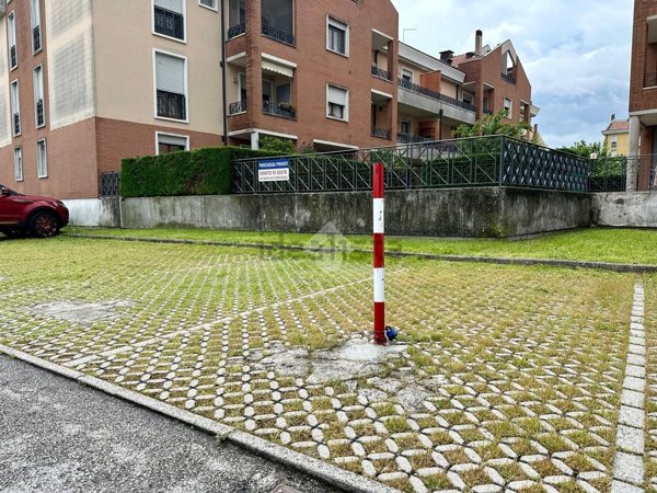 box auto in vendita a Padova in zona Forcellini / Terranegra
