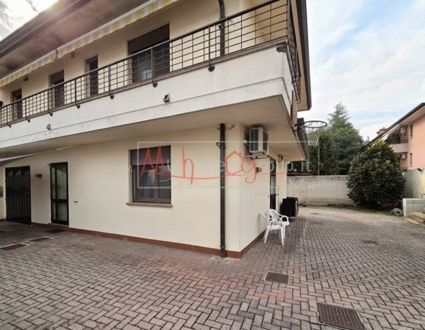 casa indipendente in vendita a Padova in zona Brentelle