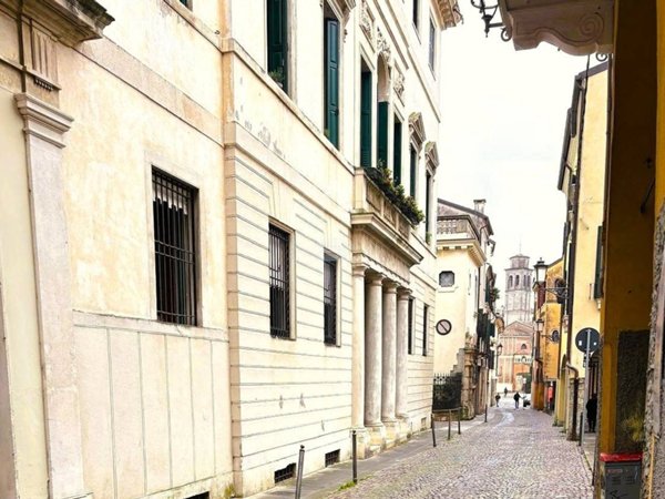 appartamento in vendita a Padova in zona Centro Storico