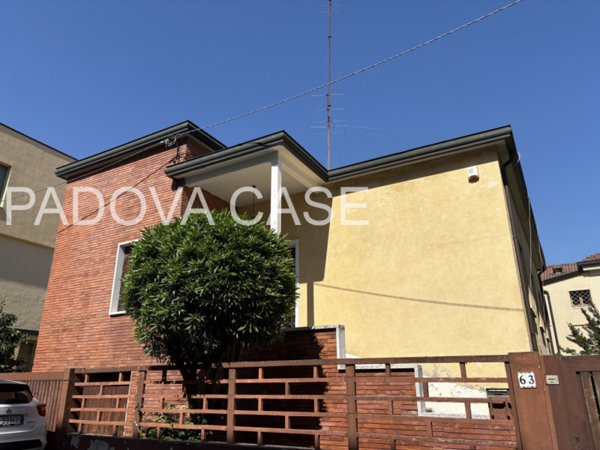 casa indipendente in vendita a Padova in zona Portello