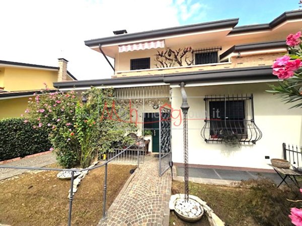 casa indipendente in vendita a Padova in zona Altichiero
