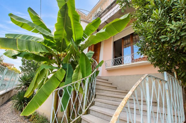 casa indipendente in vendita a Padova in zona Arcella