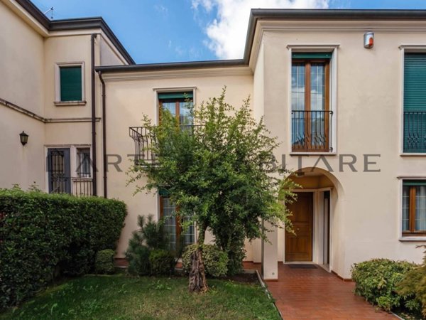 casa indipendente in vendita a Padova in zona Porta Trento