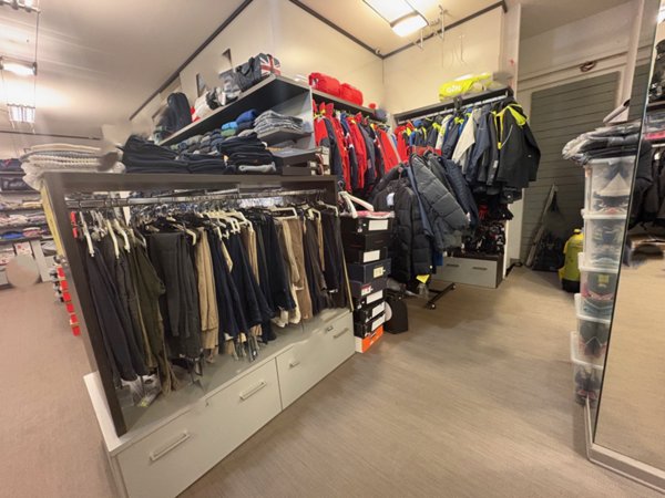 negozio in vendita a Padova in zona Mandria