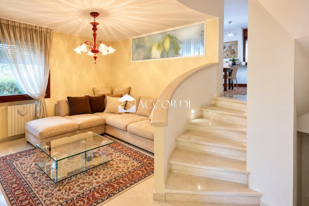 casa indipendente in vendita a Padova in zona Brentelle