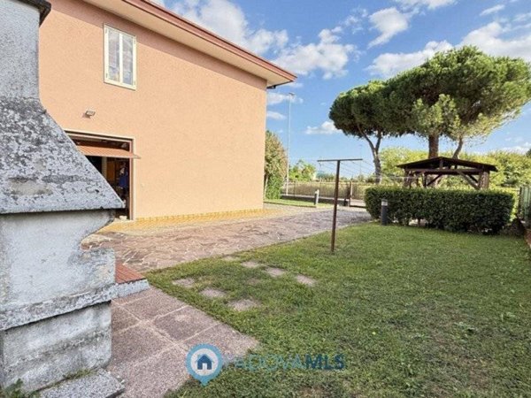 casa indipendente in vendita a Padova in zona Montà