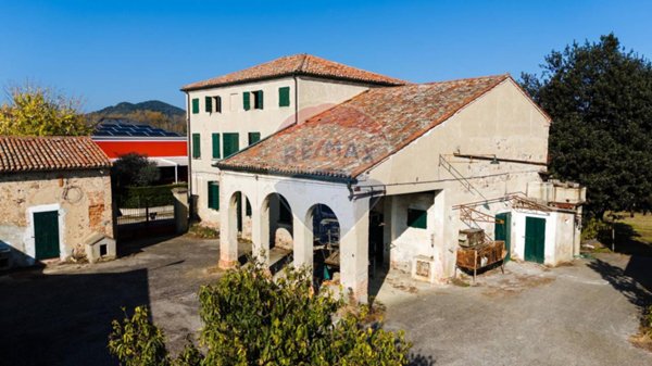 casa indipendente in vendita a Pernumia