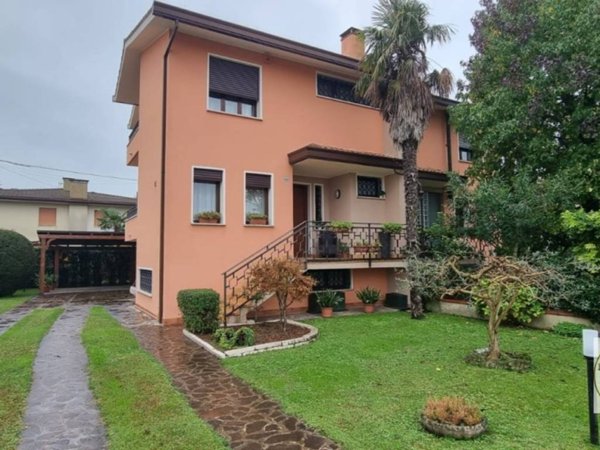casa indipendente in vendita a Pernumia