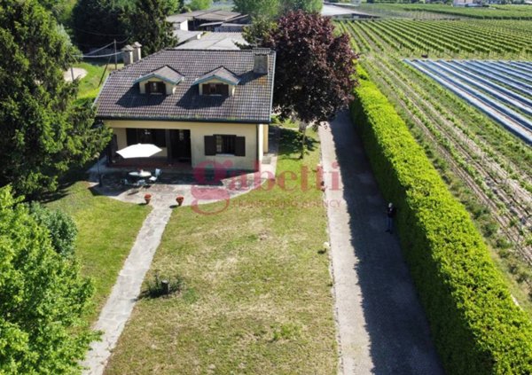 casa indipendente in vendita a Pernumia