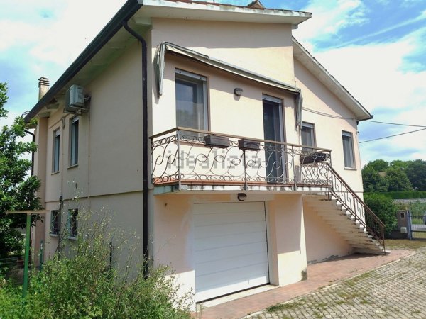 casa indipendente in vendita a Pernumia