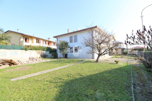 casa indipendente in vendita a Pernumia
