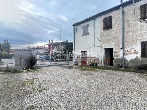 casa indipendente in vendita a Pernumia