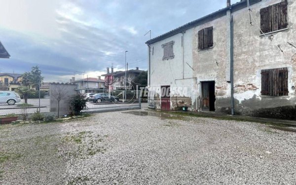 casa indipendente in vendita a Pernumia