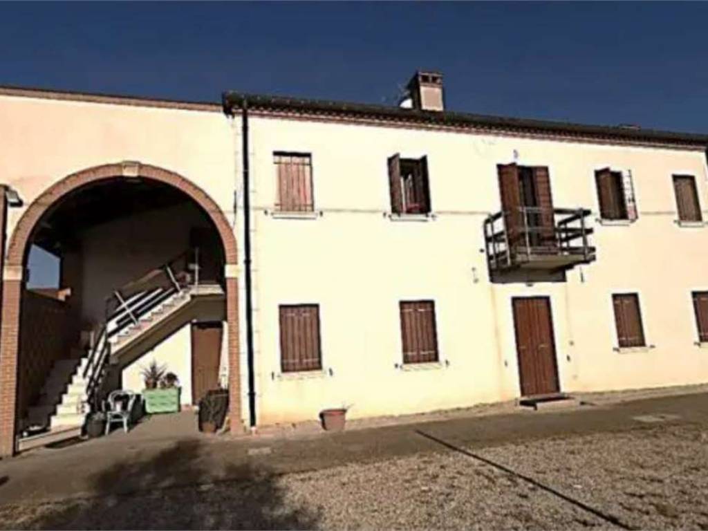 casa indipendente in vendita a Pernumia