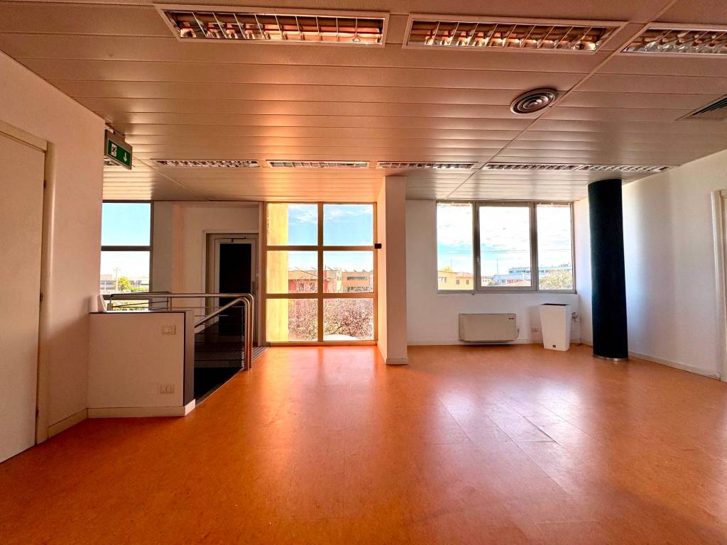 ufficio in vendita a Pernumia