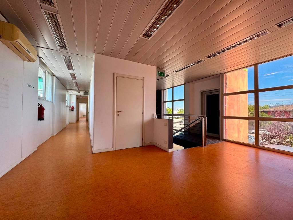 ufficio in vendita a Pernumia