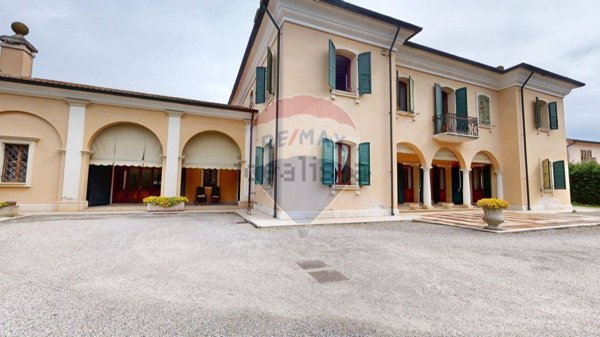 casa indipendente in vendita a Pernumia