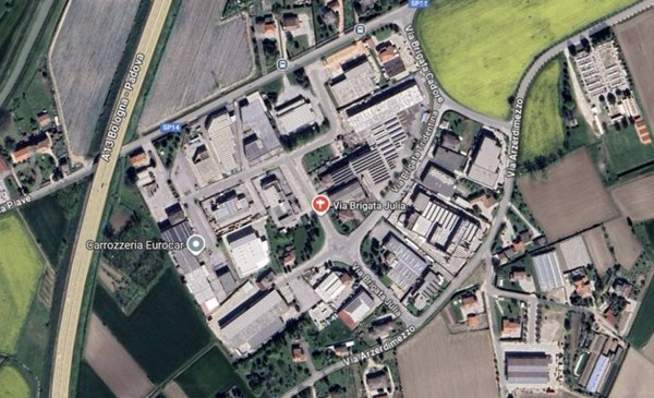 locale commerciale in vendita a Pernumia