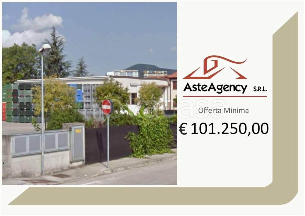 locale commerciale in vendita a Pernumia